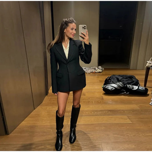 Blazer Cintré Noir Épaulé Melyra