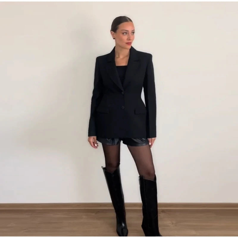 Blazer Cintré Noir Épaulé Melyra